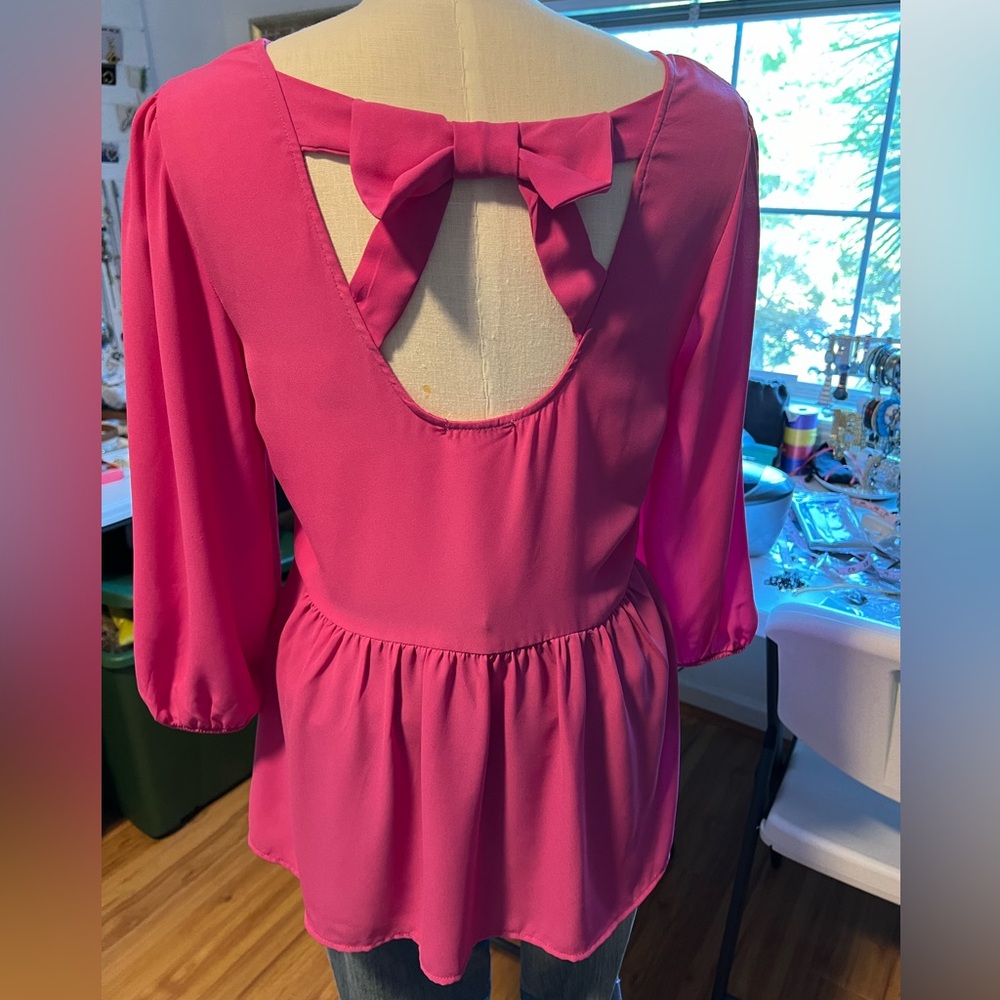 Miami NWOT Hot Pink Bow Back Lt Weight Poly Top Large Adorable sale